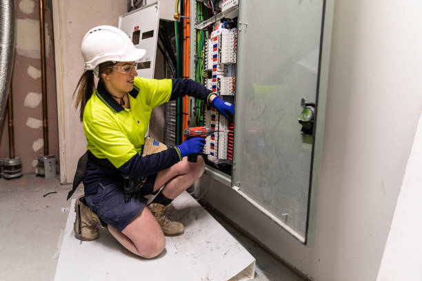 Best Affordable Emergency Electrician  in Oakwood, IL